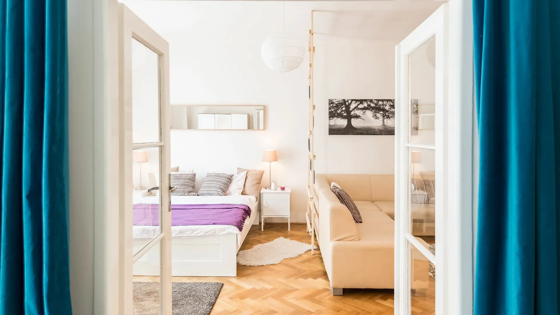 U Nemocenske Pojistovny Apartment Praga